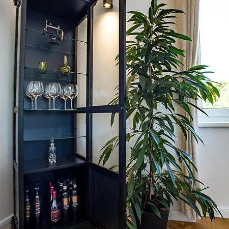 Pipa's Place - Stylish Garden Prime Location Lubiana