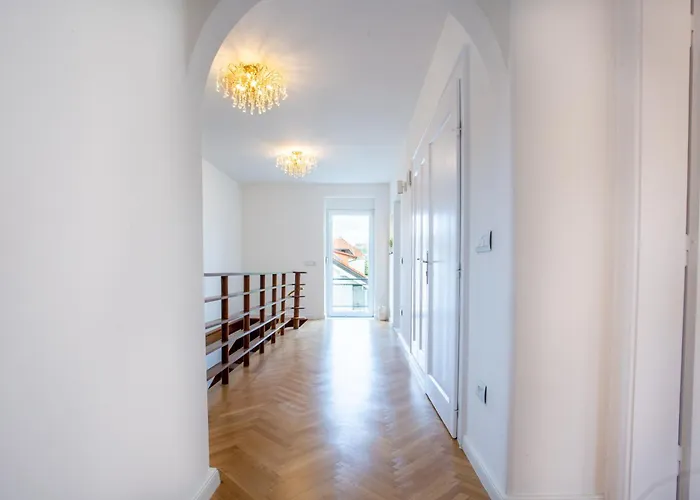 Pipa's Place - Stylish Garden Prime Location Apartmán